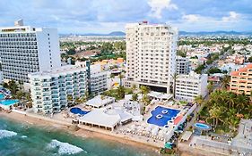 Sunvivia by Fiesta Americana Mazatlán